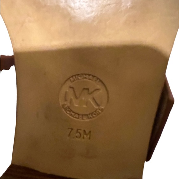 New Michael Kors Slide Sandal - Picture 5 of 5